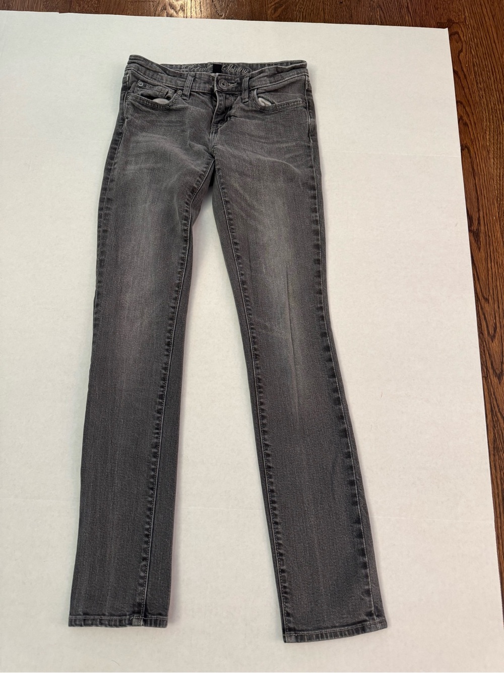 GAP Women's Straight Leg Jeans in Washed Gray